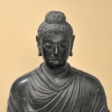 Buddha-Statue-Gandhara-Government-Museum-and-Art-Gallery-Chandigarh-wikimedia-QUADRATISCH