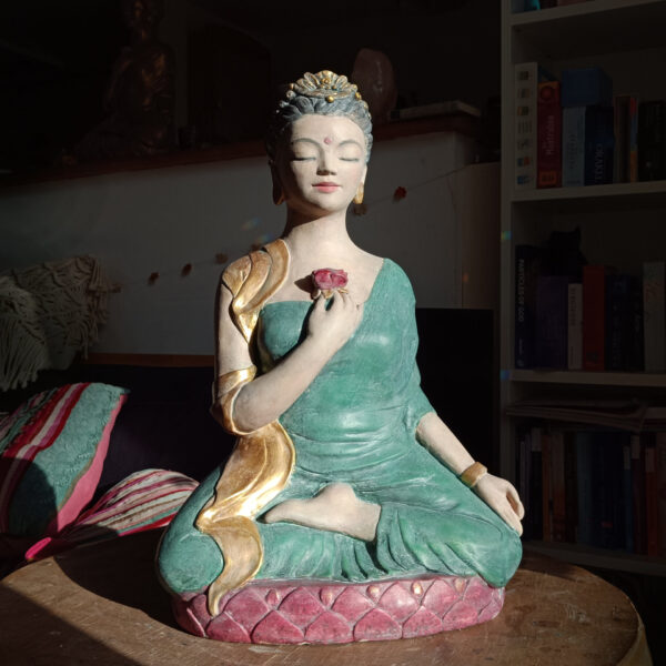 Grüne Tara – "Weiblicher Buddha". Figur aus Betonguss, 50cm hoch, handgefertigt von Christiane Katz in Weimar